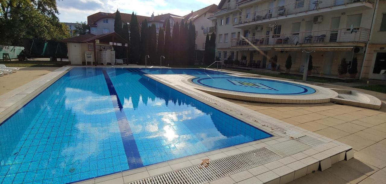 Panorama Lux Wellness Apartman Hajdúszoboszló Eksteriør bilde