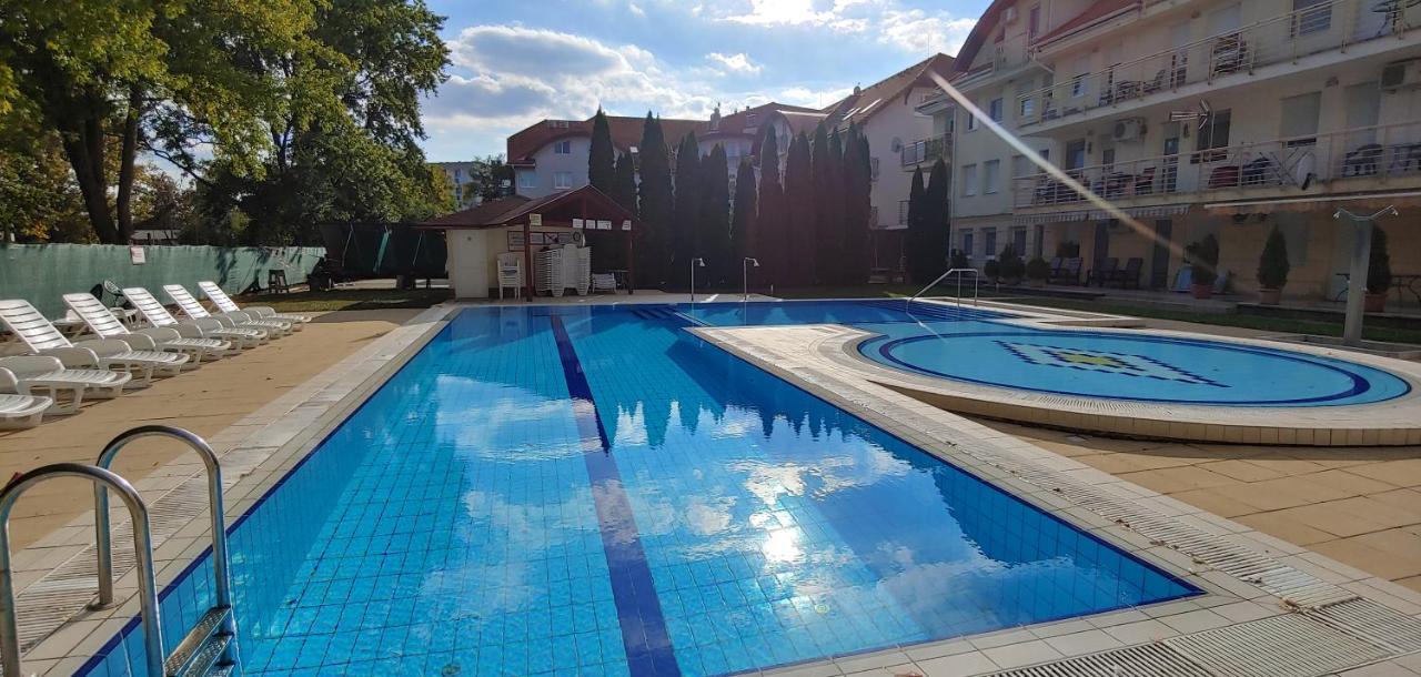 Panorama Lux Wellness Apartman Hajdúszoboszló Eksteriør bilde